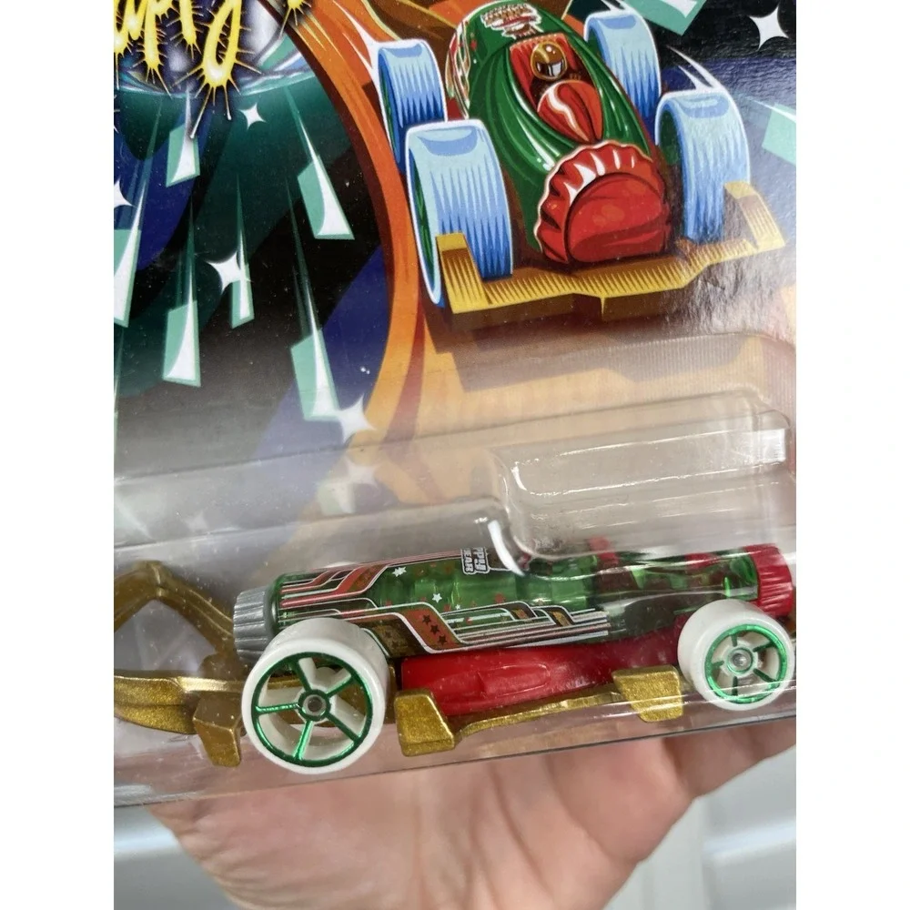 Carbonator Green‎ Hot Wheels Happy New Year's 2019 1:64 FKV13-0310 Car Snowman